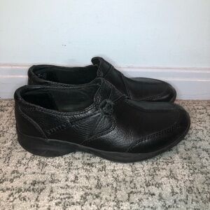 Clarks in Motion Black Waves Run Slip-On Shoes Size 6 Medium